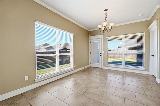 915 SW 79th St, Lawton, OK 73505