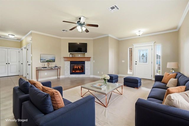 915 SW 79th St, Lawton, OK 73505