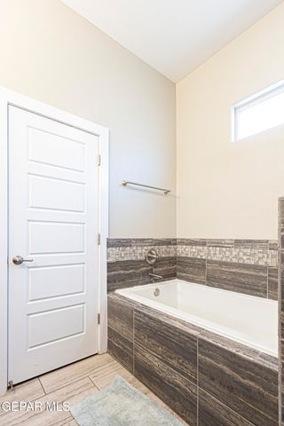 768 Sheephouse Road, El Paso, TX 79928