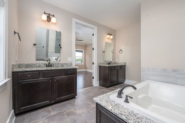 513 Central Dr, Franklin, TN 37064