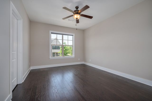 513 Central Dr, Franklin, TN 37064