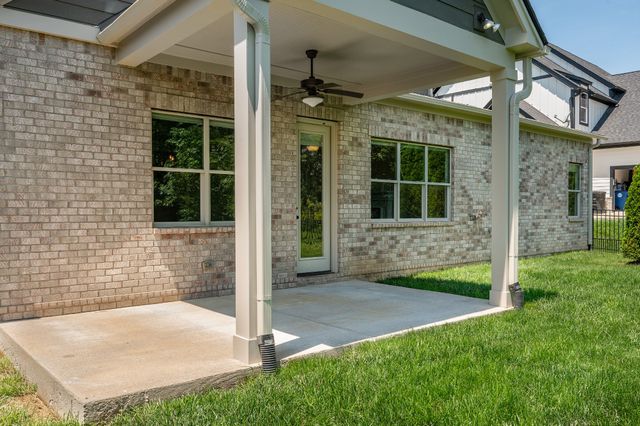 513 Central Dr, Franklin, TN 37064