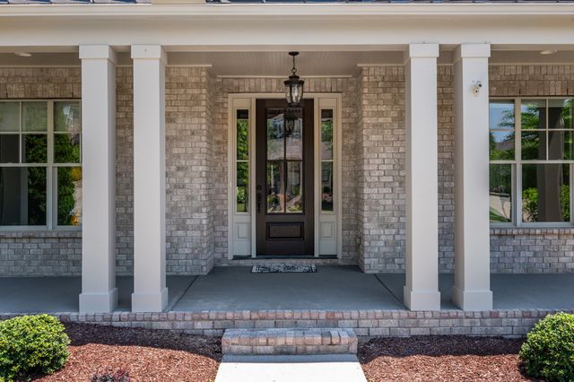 513 Central Dr, Franklin, TN 37064
