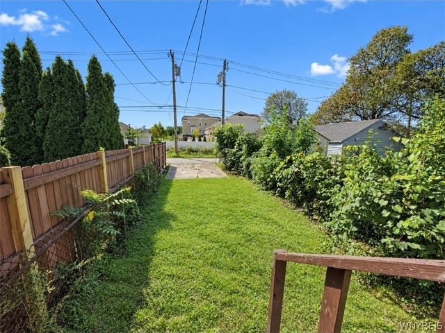 7 Bennett Village, Buffalo, NY 14214
