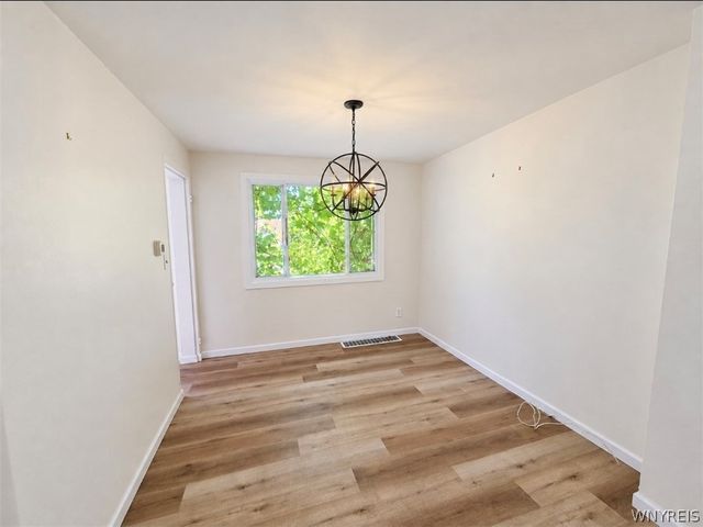 7 Bennett Village, Buffalo, NY 14214