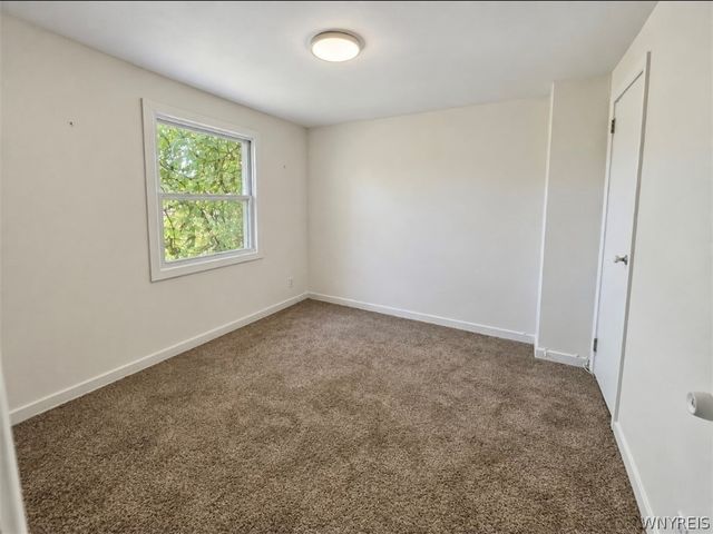 7 Bennett Village, Buffalo, NY 14214