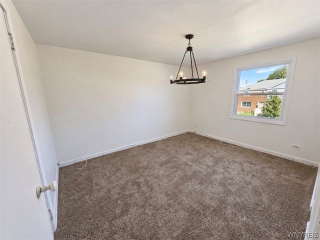 7 Bennett Village, Buffalo, NY 14214