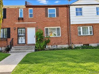 7 Bennett Village, Buffalo, NY 14214