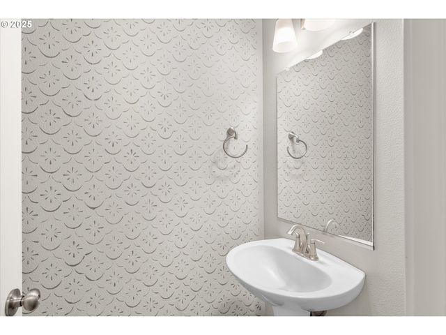 13304 Ne 116TH St, Brush Prairie, WA 98606