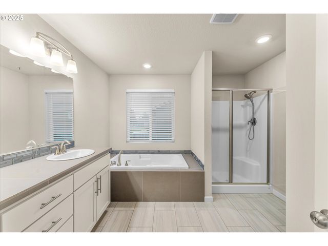 13304 Ne 116TH St, Brush Prairie, WA 98606