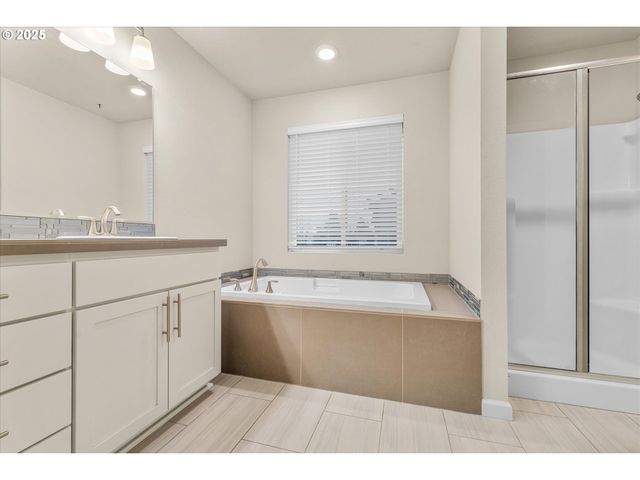 13304 Ne 116TH St, Brush Prairie, WA 98606