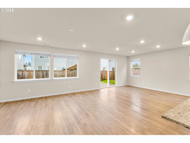 13304 Ne 116TH St, Brush Prairie, WA 98606