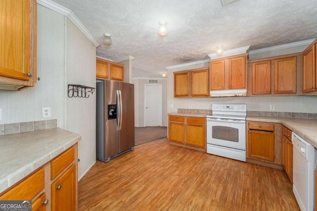 2214 Pennsylvania Avenue, Waycross, GA 31503