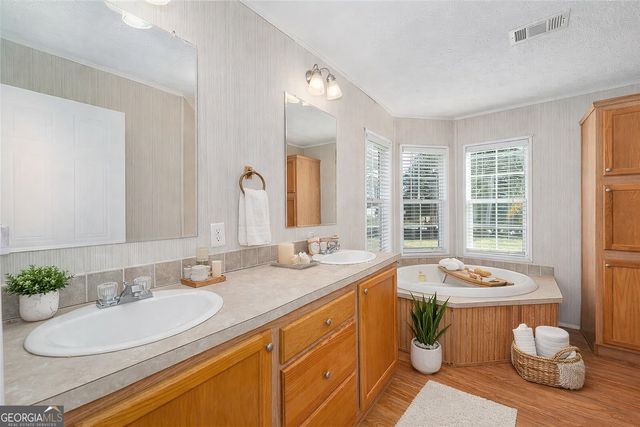 2214 Pennsylvania Avenue, Waycross, GA 31503