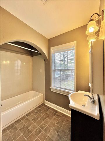 846 W 43rd Street, Houston, TX 77018