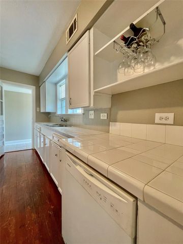846 W 43rd Street, Houston, TX 77018