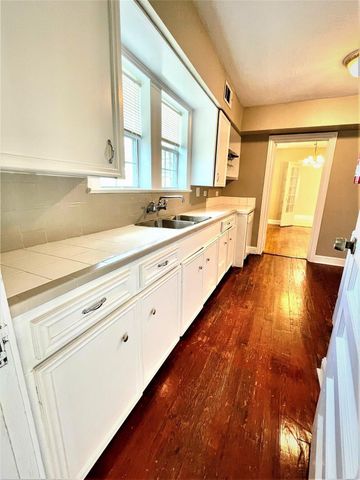 846 W 43rd Street, Houston, TX 77018