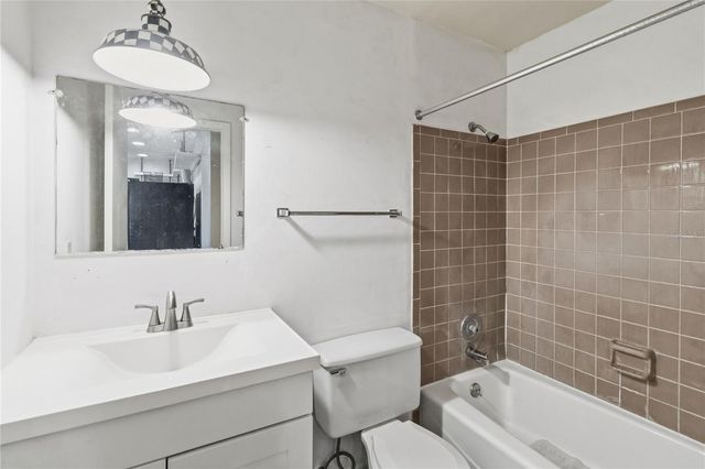 102 DORCHESTER SQUARE 102, Lake Mary, FL 32746