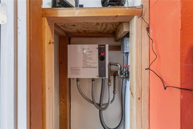 102 DORCHESTER SQUARE 102, Lake Mary, FL 32746