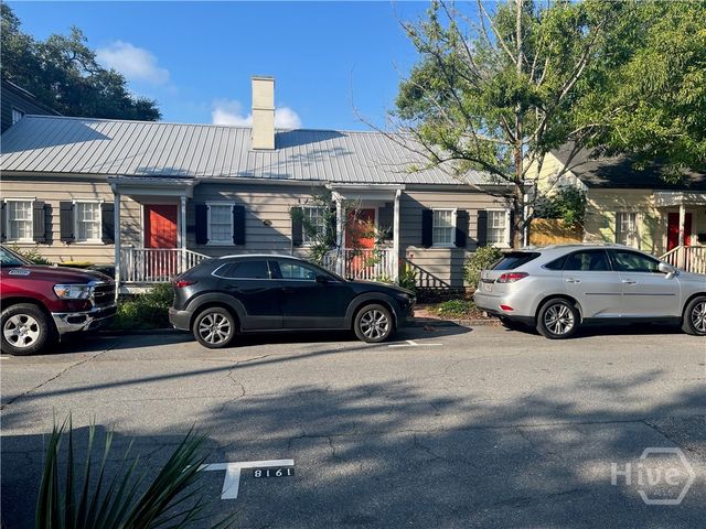 555 E Harris Street, Savannah, GA 31401