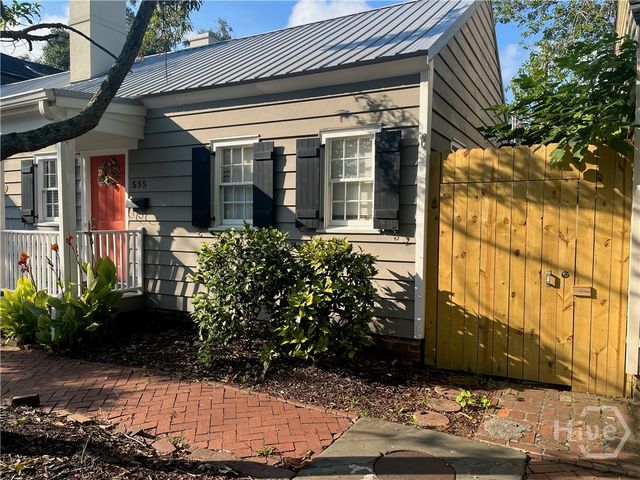 555 E Harris Street, Savannah, GA 31401