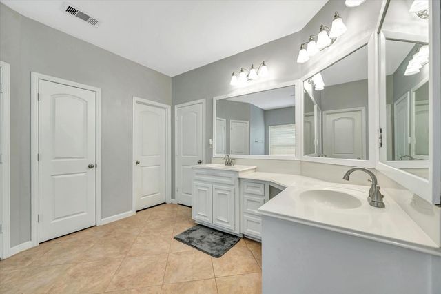 13607 Evening Wind Drive, Pearland, TX 77584