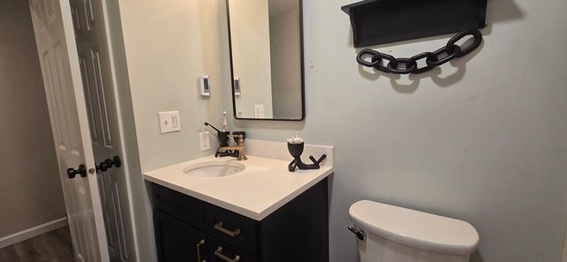 190 Rt 6A APT 9B, Orleans, MA 02653