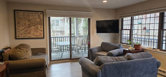 190 Rt 6A APT 9B, Orleans, MA 02653