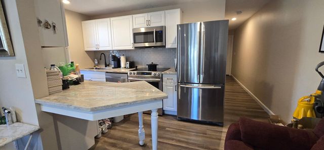 190 Rt 6A APT 9B, Orleans, MA 02653