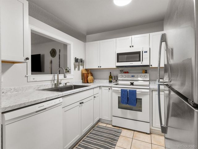 8910 Fox Drive 9, Denver, CO 80260