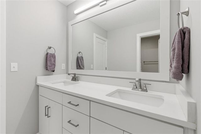 16964 S Elmridge Street, Olathe, KS 66062