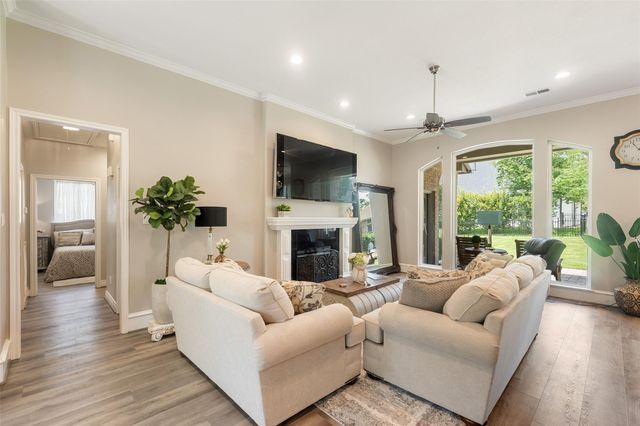 210 Victoria Court, Montgomery, TX 77356