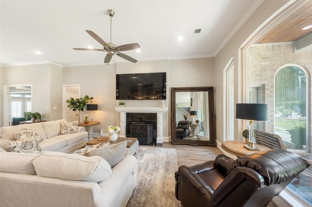 210 Victoria Court, Montgomery, TX 77356
