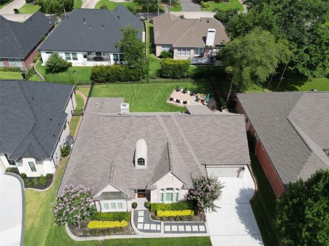 210 Victoria Court, Montgomery, TX 77356