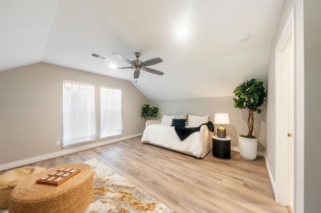 210 Victoria Court, Montgomery, TX 77356