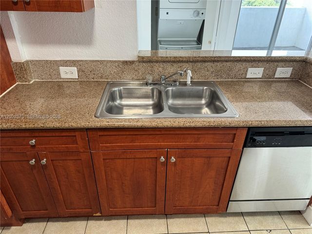 36 NW 6th Ave 601, Miami, FL 33128