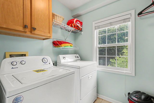 6627 Winter Creek Road, Norton Shores City, MI 49444
