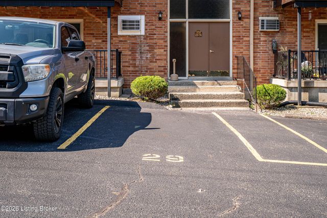 1708 O Daniel Ave 29, Louisville, KY 40213