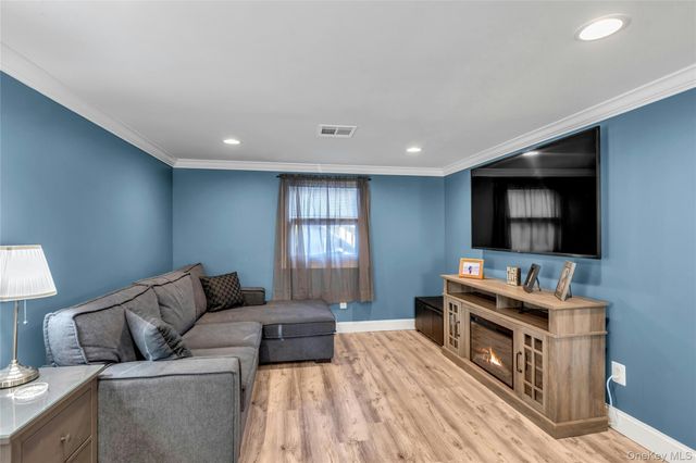 3495 Roanoke Street, Seaford, NY 11783