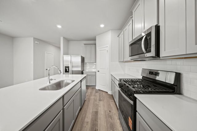 1121 Avenue M, Bay City, TX 77414