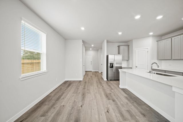 1121 Avenue M, Bay City, TX 77414