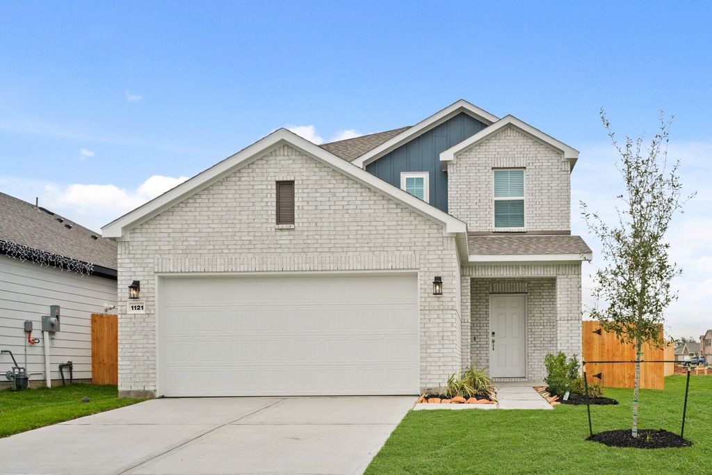 1121 Avenue M, Bay City, TX 77414