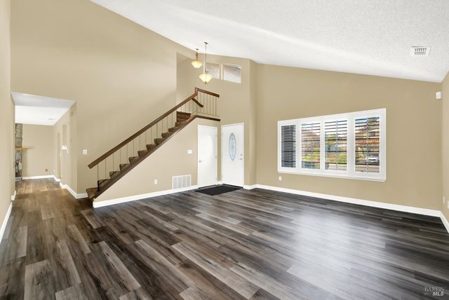 401 Northampton Dr, American Canyon, CA 94503