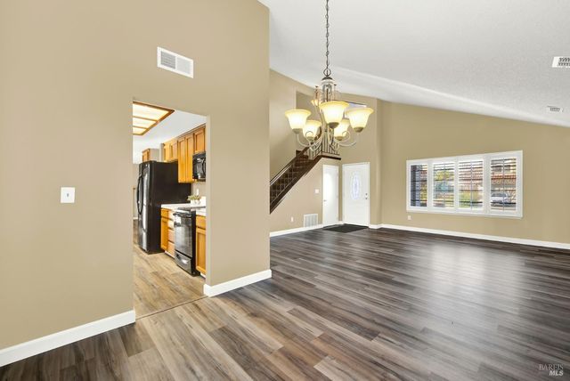 401 Northampton Dr, American Canyon, CA 94503