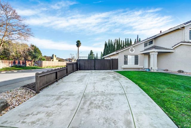 401 Northampton Dr, American Canyon, CA 94503