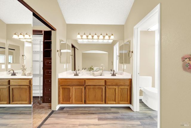 401 Northampton Dr, American Canyon, CA 94503