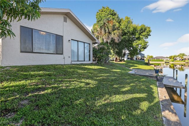 2105 SE 2nd TER, Cape Coral, FL 33990