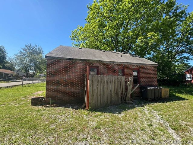 321 N Seminole Avenue, Bartlesville, OK 74003