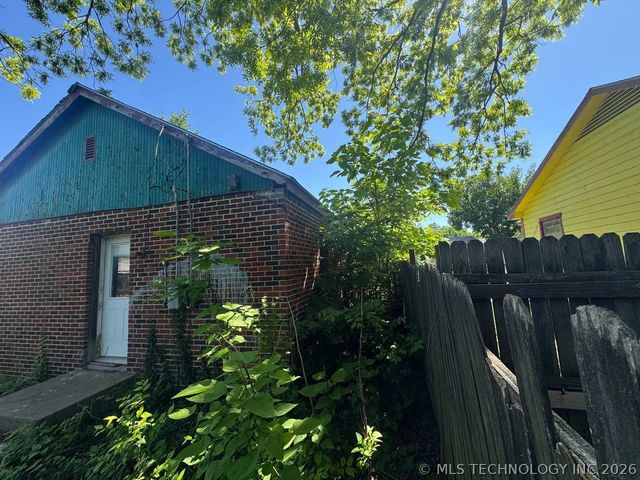 321 N Seminole Avenue, Bartlesville, OK 74003