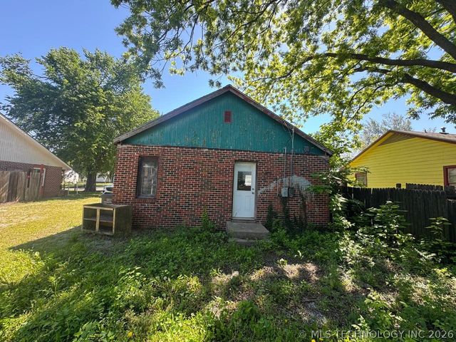 321 N Seminole Avenue, Bartlesville, OK 74003